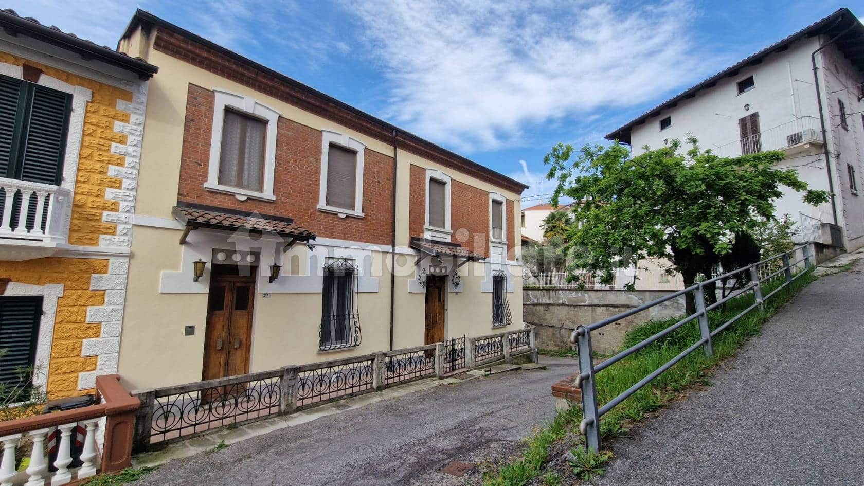 Nel borgo di Gabiano, vista Castello
